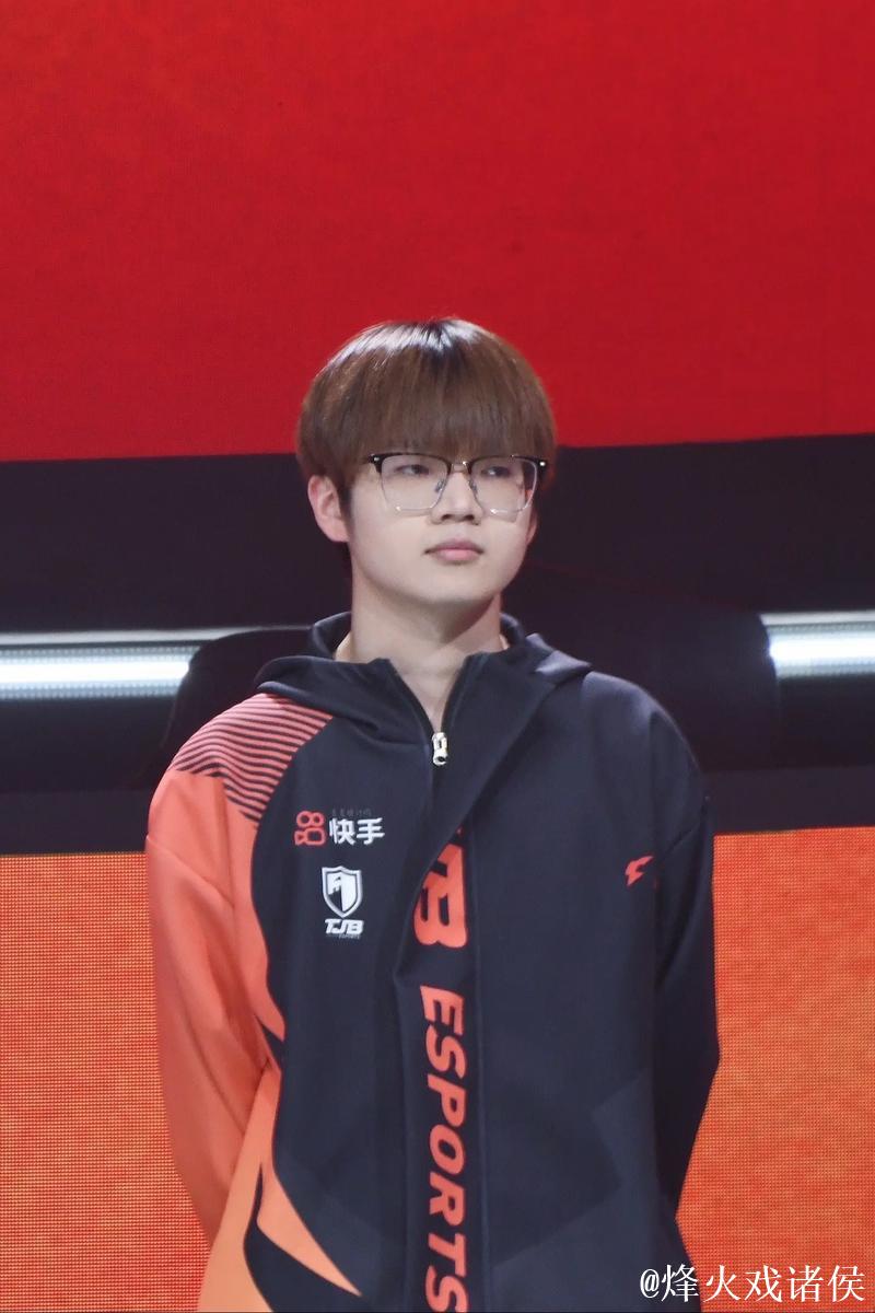 年度人气名场面候选：TJB-花花（陈玉萌）沉着应敌伺机而动，枪雷并举一穿四